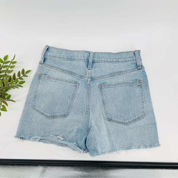 Madewell high rise jean shorts size 28 - Picture 2 of 5